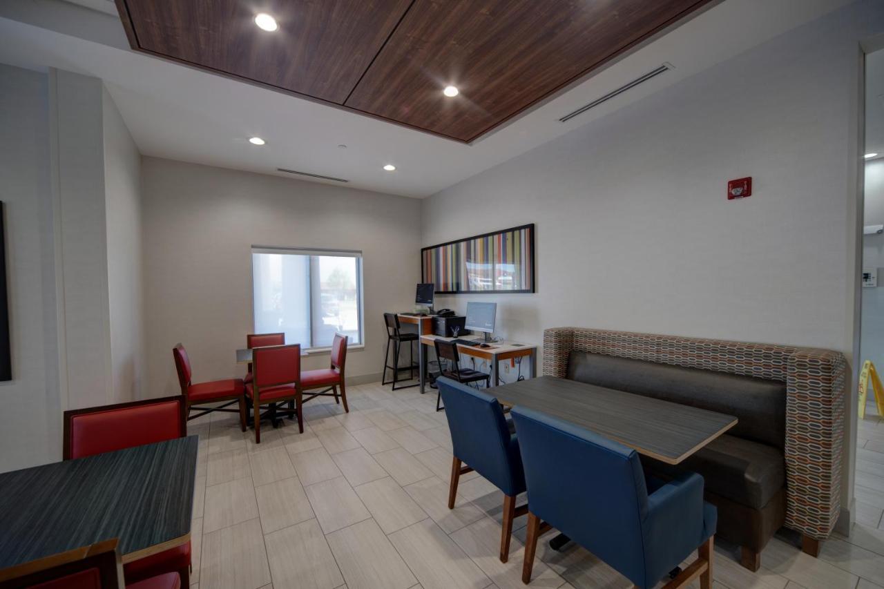 Holiday Inn Express Hotel & Suites Oklahoma City-West Yukon By Ihg Eksteriør billede