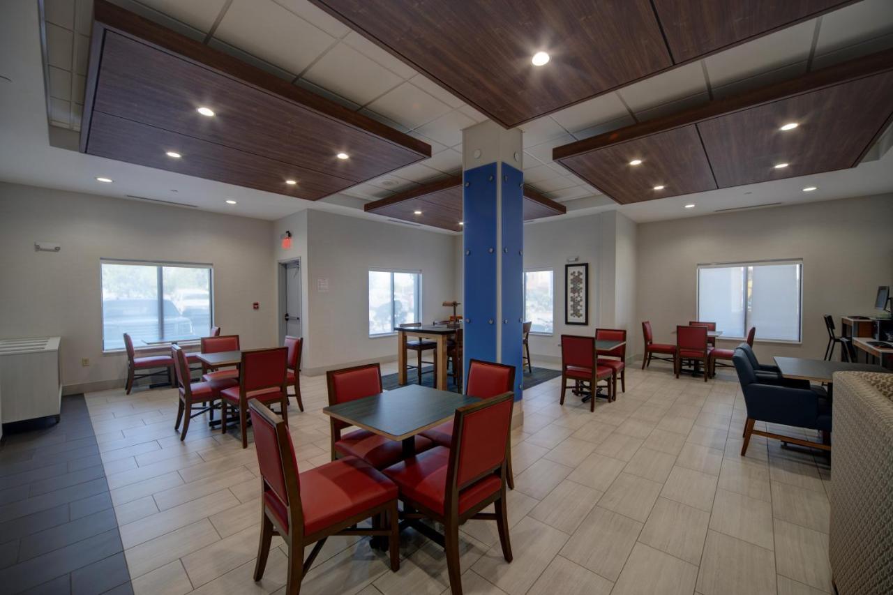 Holiday Inn Express Hotel & Suites Oklahoma City-West Yukon By Ihg Eksteriør billede